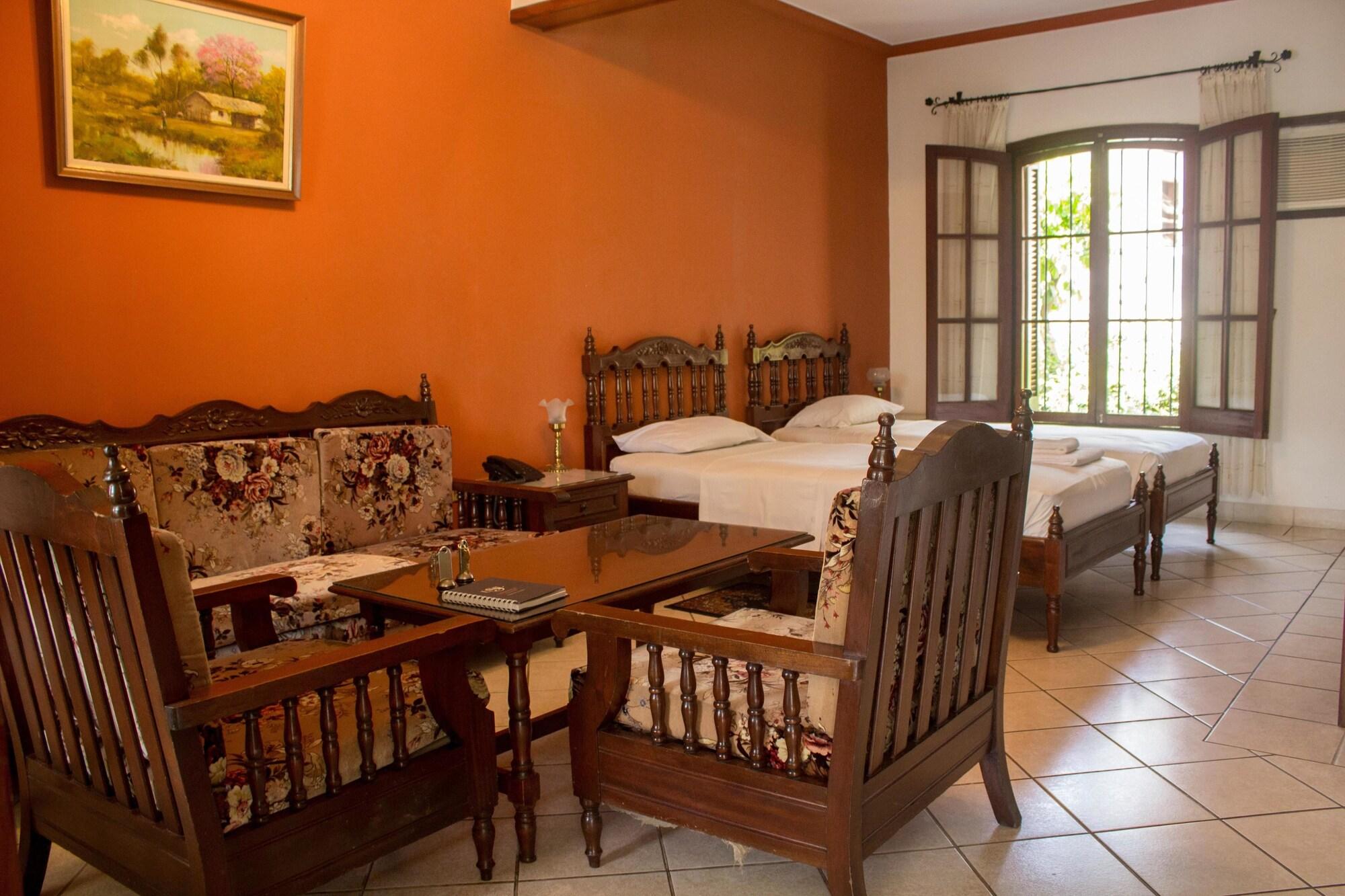 Hotel Bavaria Asuncion Buitenkant foto