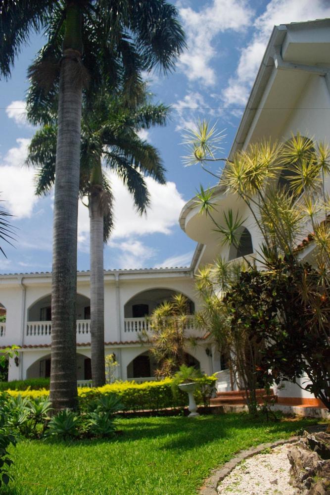 Hotel Bavaria Asuncion Buitenkant foto