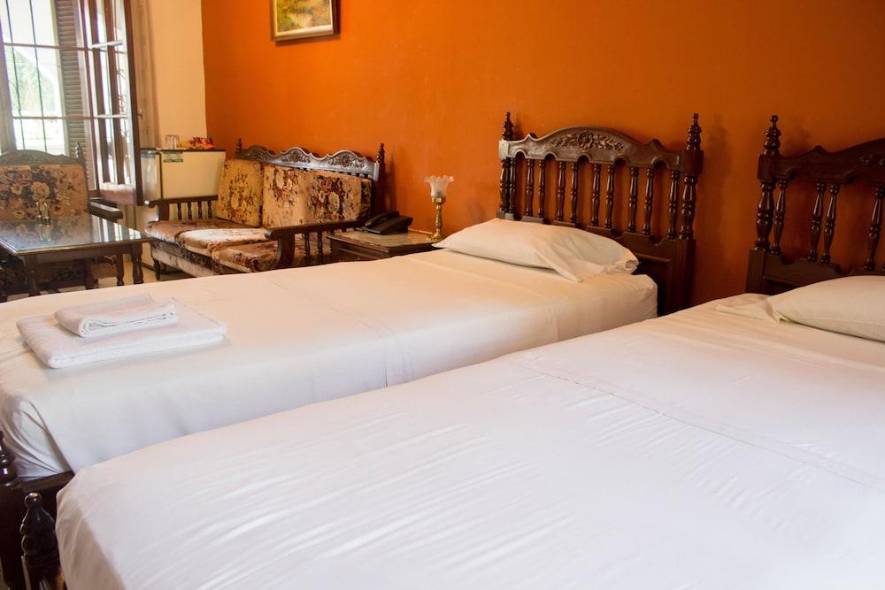 Hotel Bavaria Asuncion Buitenkant foto