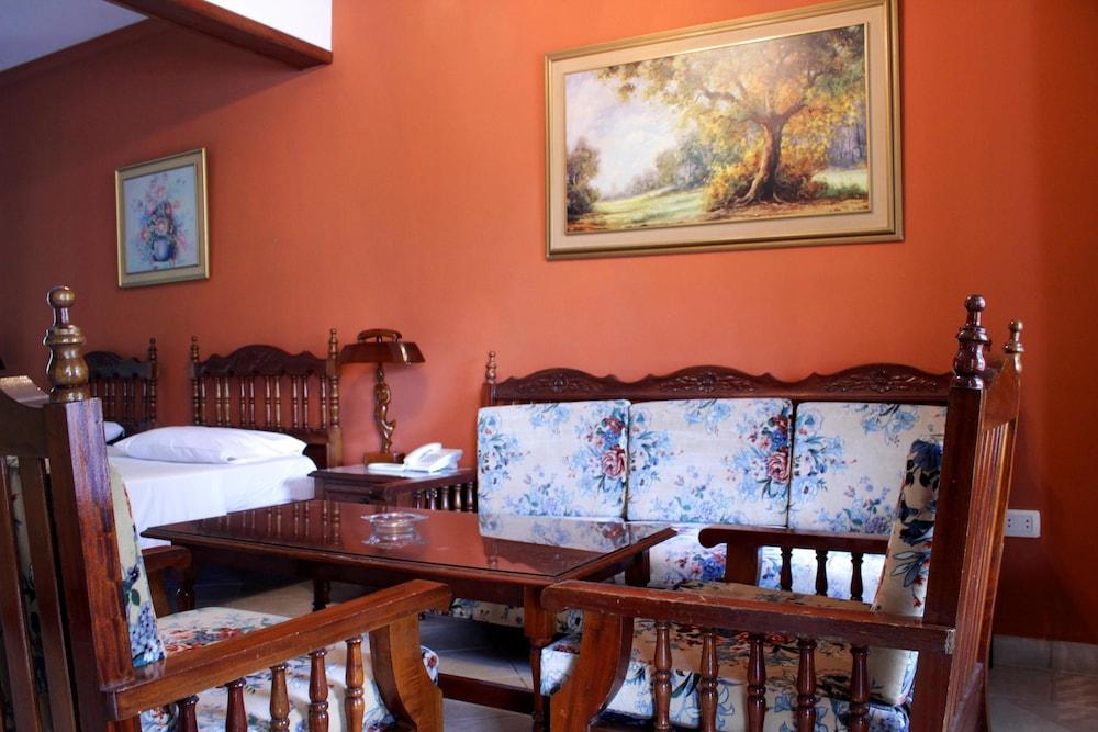 Hotel Bavaria Asuncion Buitenkant foto