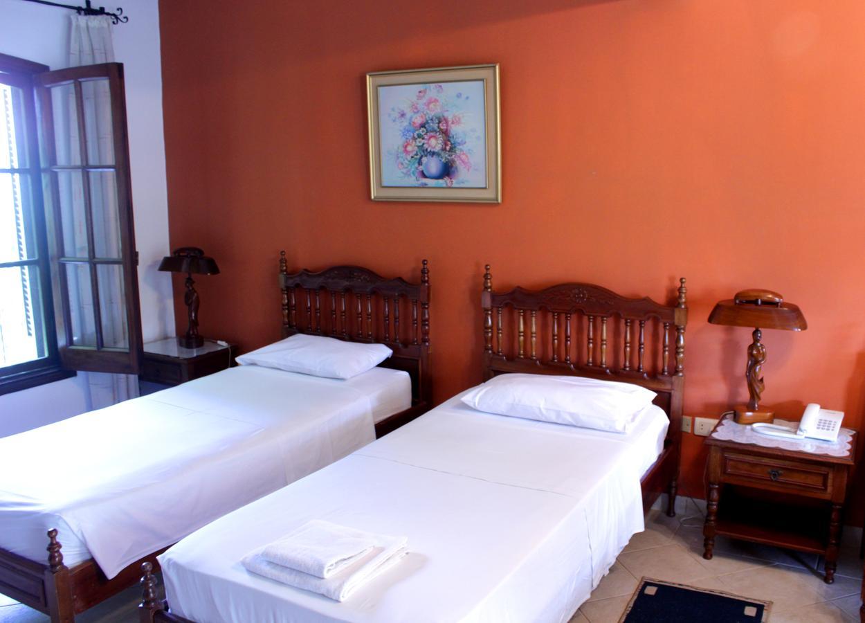 Hotel Bavaria Asuncion Buitenkant foto