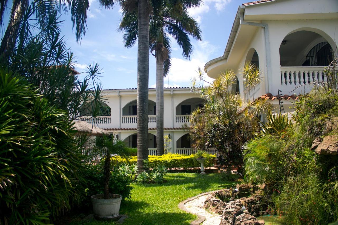 Hotel Bavaria Asuncion Buitenkant foto