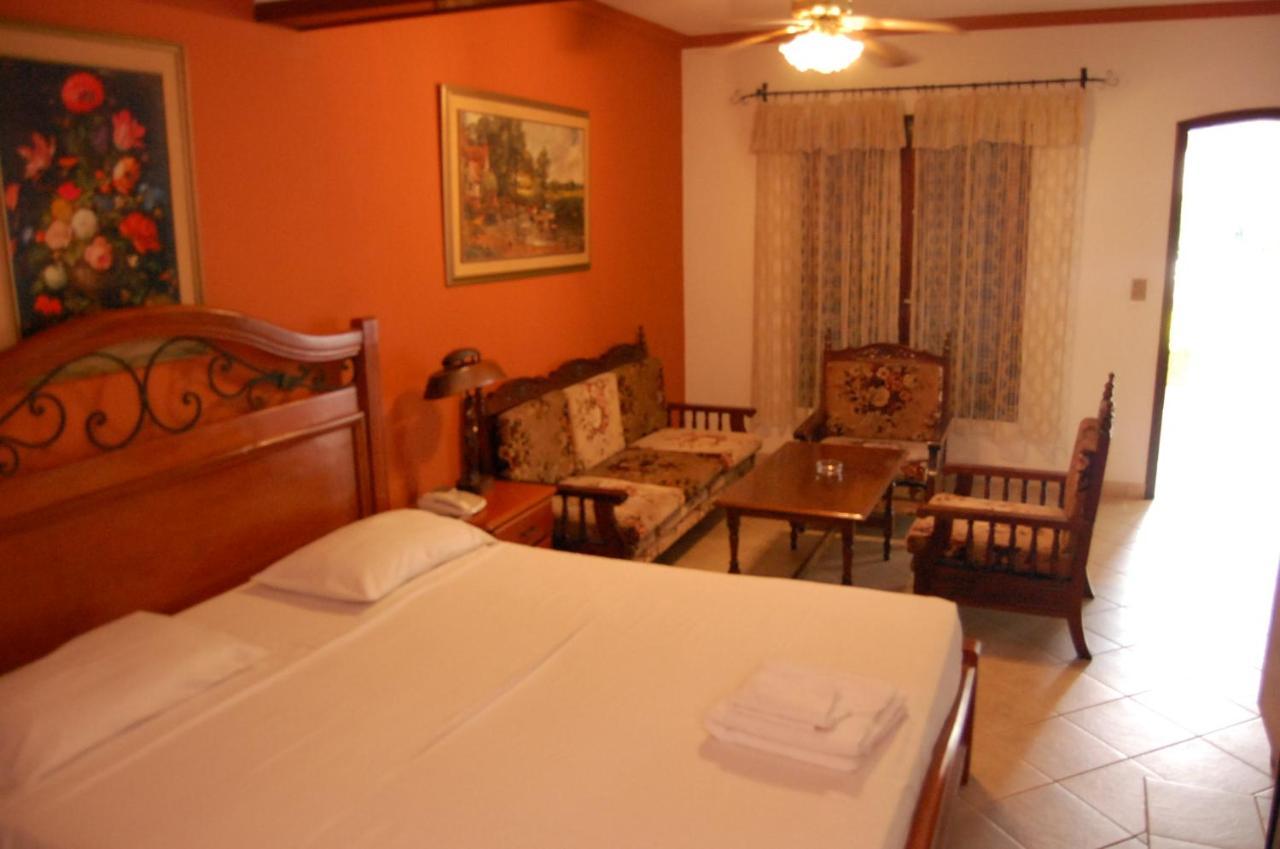 Hotel Bavaria Asuncion Buitenkant foto
