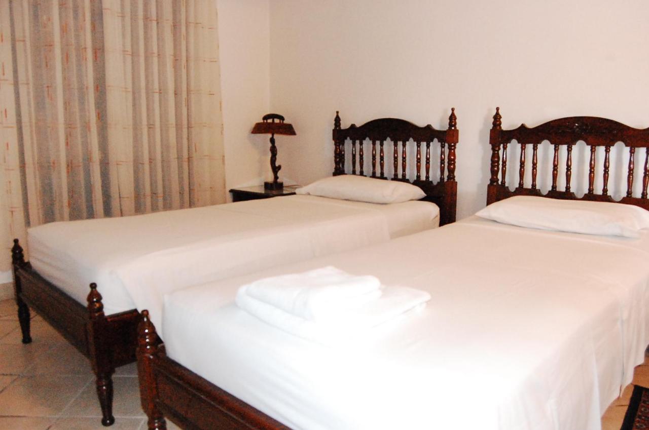 Hotel Bavaria Asuncion Buitenkant foto